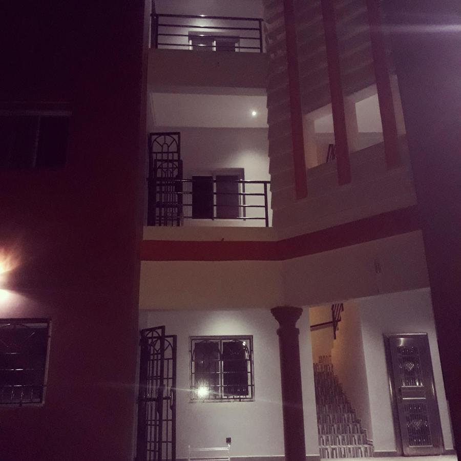 Residence L'Escale Equipements Moderne باماكو المظهر الخارجي الصورة