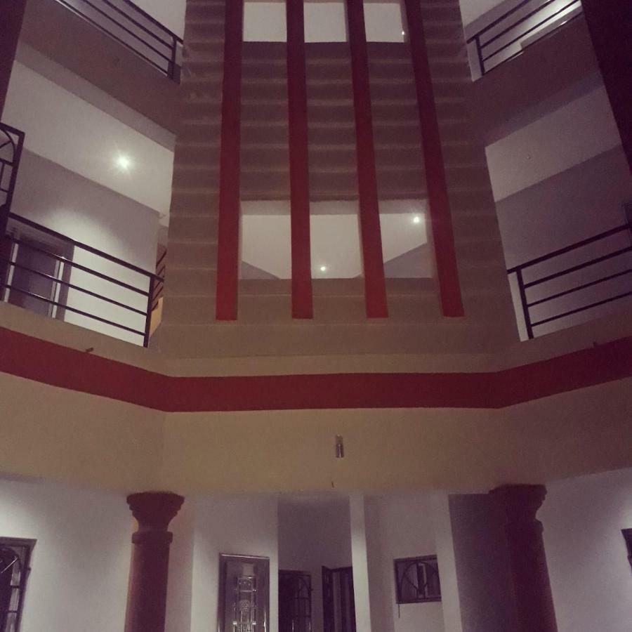 Residence L'Escale Equipements Moderne باماكو المظهر الخارجي الصورة